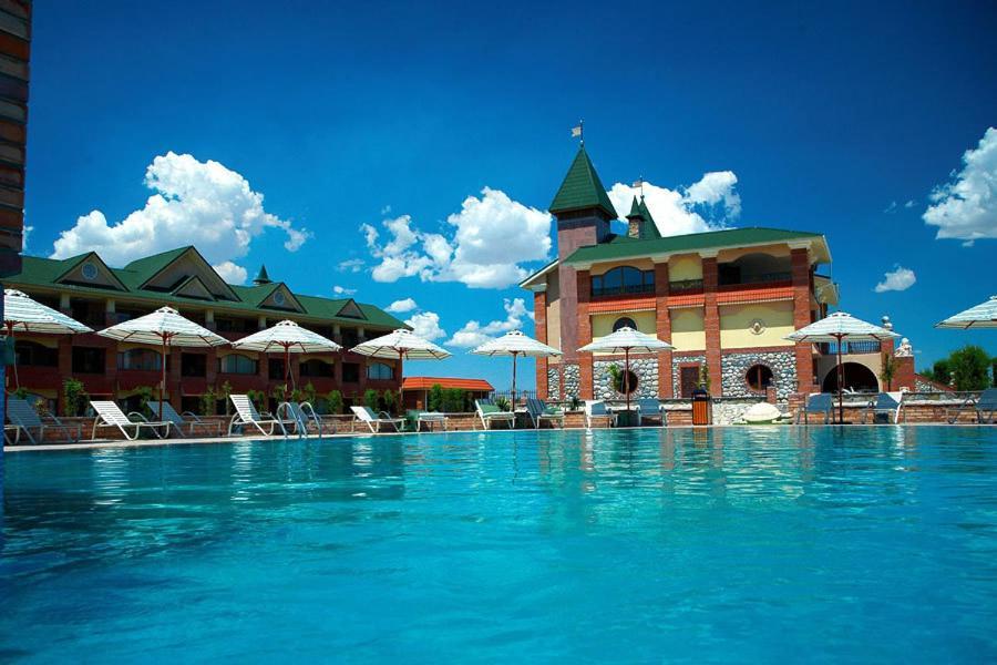 Morelux Boutique Hotel Qapschaghai Exterior foto